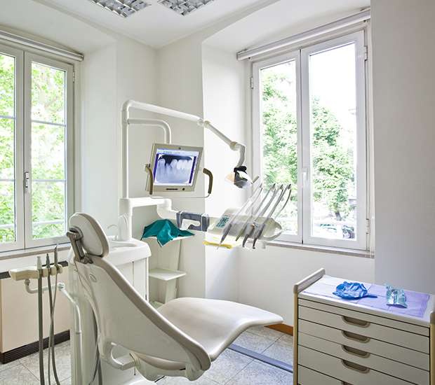 About Us | Dustin M. Deering, D.D.S. - Dentist Encinitas, CA 92024 | (760) 753-9036